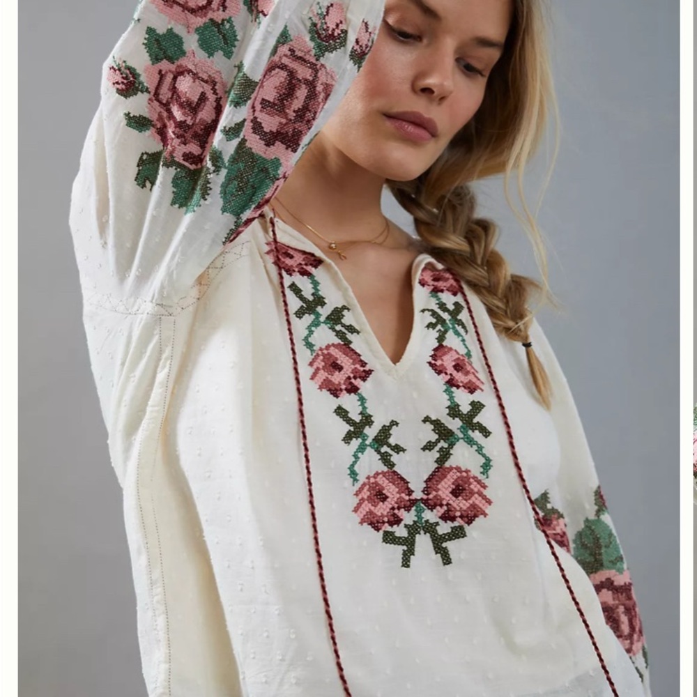 Antropology Chelsea & Theodore White Blouse with Pink Floral Embroidery - Picture 2 of 5